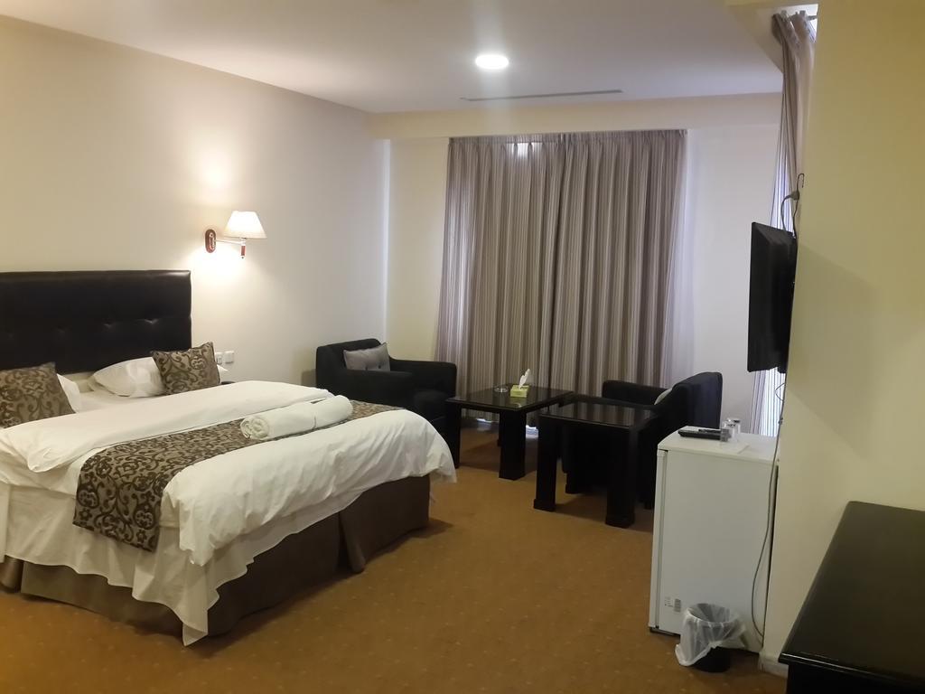 Jeddah Palace Hotel Amman Bagian luar foto
