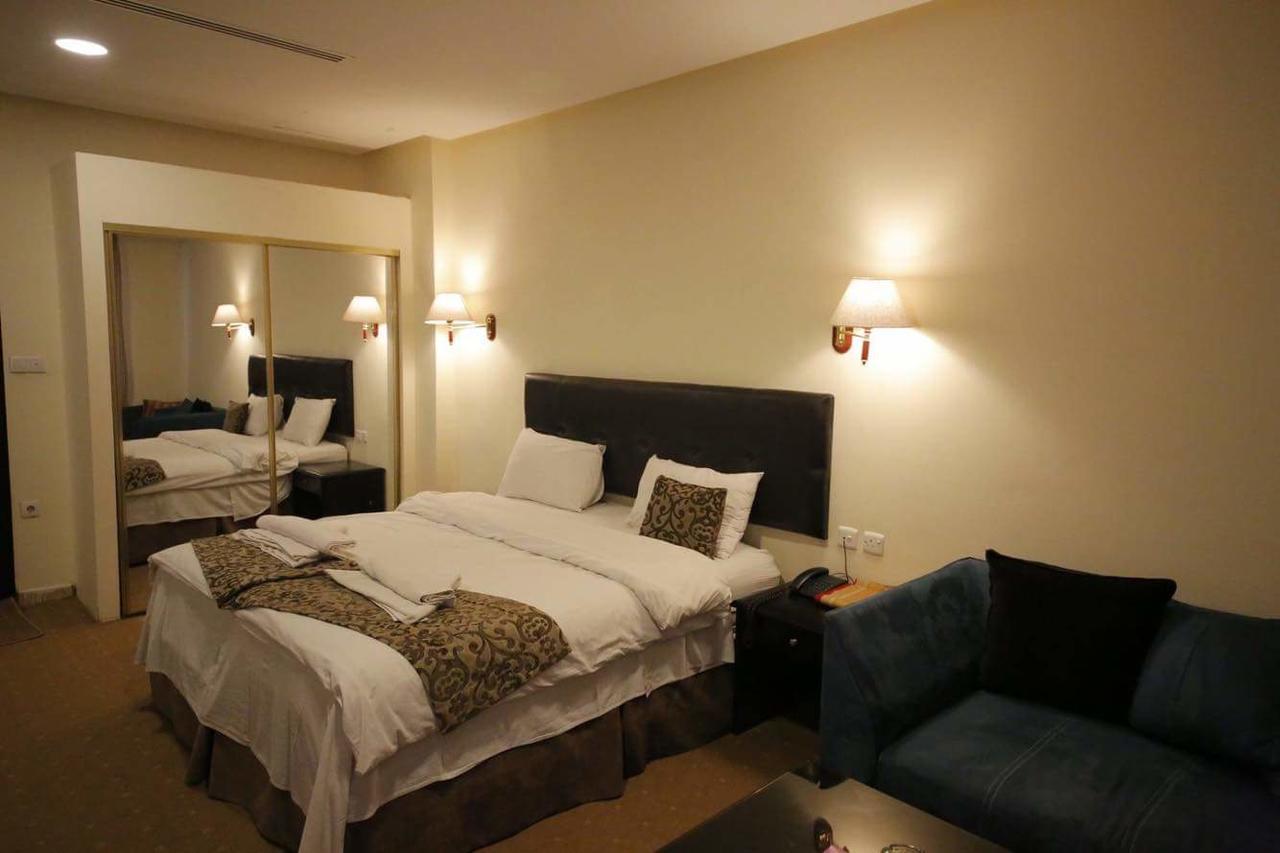 Jeddah Palace Hotel Amman Bagian luar foto